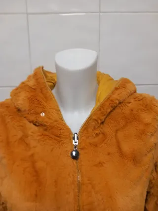 Abrigo reversible de pelo naranja/amarillo con cap