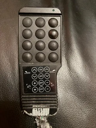 Poltrona relax con massaggio. VENDITA URGENTE. IN NEGOZIO.