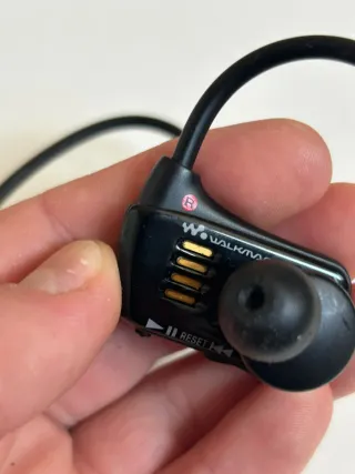 Auriculares Sony Walkman NWZ-W270