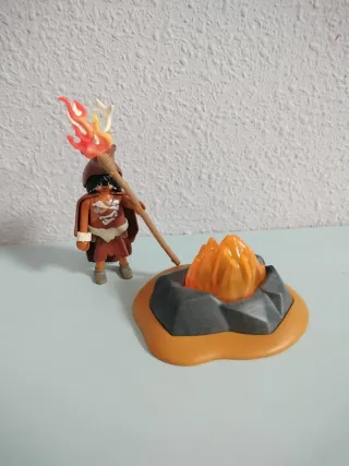 Playmobil 5104 Indio con fuego