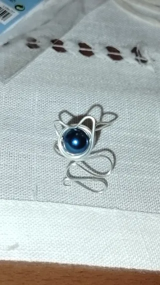 Anillo gato azul bañado en plata ajustable