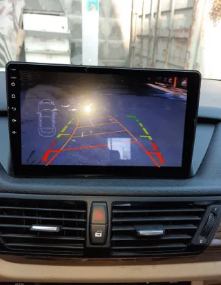 Rádio BMW X1 E84 Android 14 com Carplay sem fios.