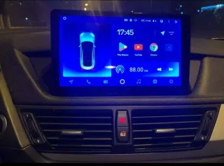 Rádio BMW X1 E84 Android 14 com Carplay sem fios.