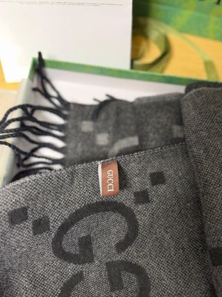 Pañuelo Gucci GG Seda-Lana Jacquard Gris Negro