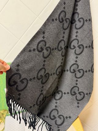 Pañuelo Gucci GG Seda-Lana Jacquard Gris Negro