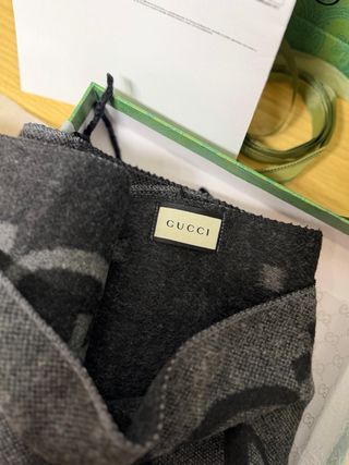 Pañuelo Gucci GG Seda-Lana Jacquard Gris Negro