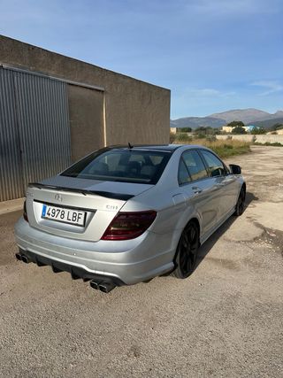 Mercedes-Benz W204 2007