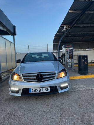 Mercedes-Benz W204 2007