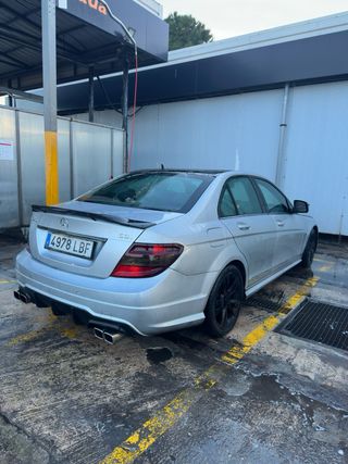 Mercedes-Benz W204 2007