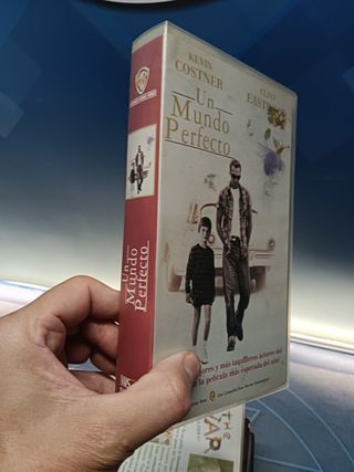 PELÍCULAS 4 VHS, pack Kevin Costner