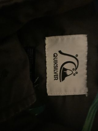 Chaqueta Quiksilver estilo parka verde oliva