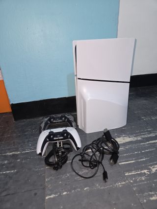 Consola PlayStation 5 + 2 Mandos