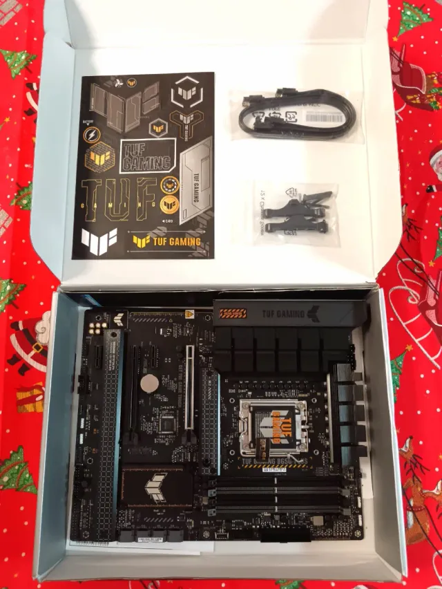 ASUS TUF GAMING B650 PLUS Placa Base