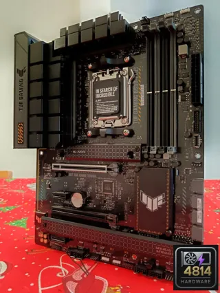 ASUS TUF GAMING B650 PLUS Placa Base