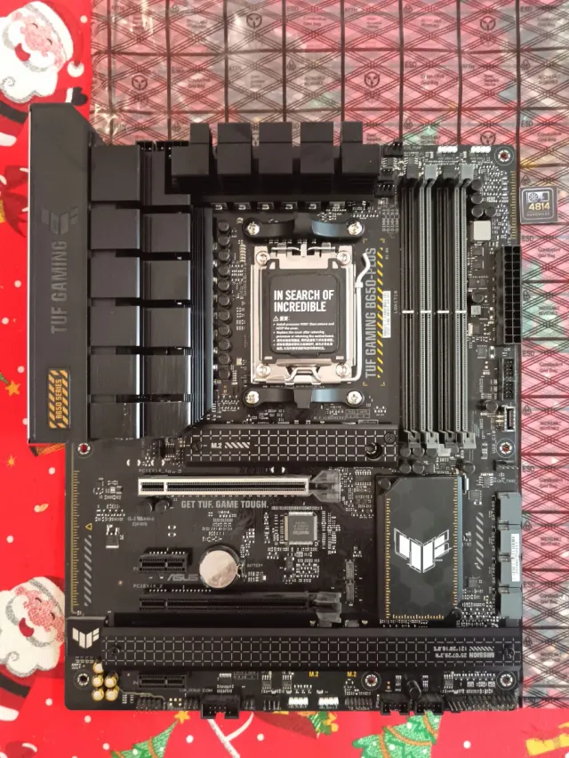 ASUS TUF GAMING B650 PLUS Placa Base