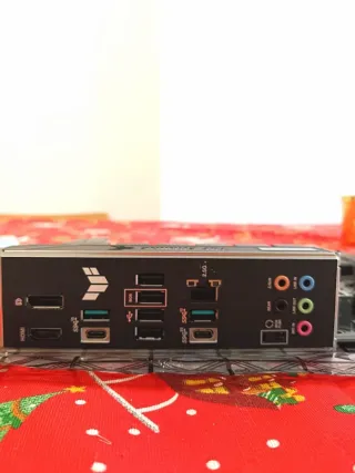 ASUS TUF GAMING B650 PLUS Placa Base