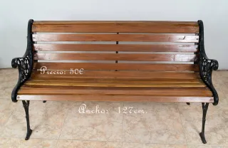 Banco de madera y hierro