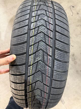 Neumático Trocmoh 235/50R19 103V