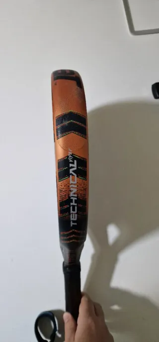 Pala Padel Babolat Technical Viper.