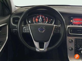 Volvo V60 2.0 D3 Momentum Auto