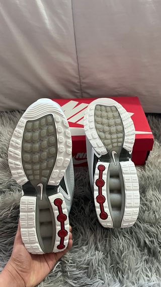 Nike Air Max Dn Gris y Blanco