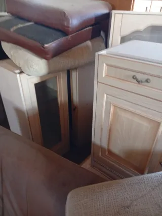 Mueble de comedor de madera