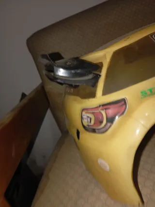 Carrocería Rally Citroen Ds 1/8 con sus accesorios