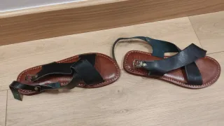 Sandalias negras sin estrenar T.39