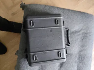 Caja Pelican Impermeable IP67 con Válvula