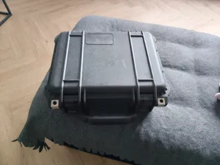 Caja Pelican Impermeable IP67 con Válvula