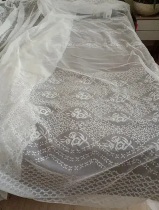 CORTINA DE TUL MUY GRANDE, 5 m X 2.6m.