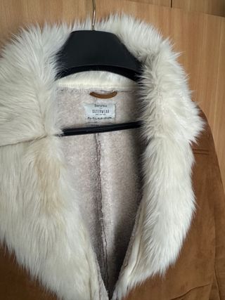Abrigo Bershka Talla L Forro Polar