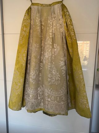 Vestido Fallera Oro y Verde  Indum. Les Barraques