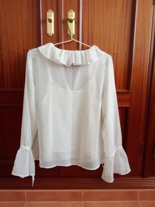 Blusa volantes lunares sin estrenar