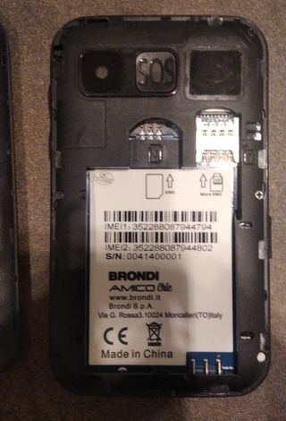 Brondi Amico Chic - Cellulare con tasti grandi