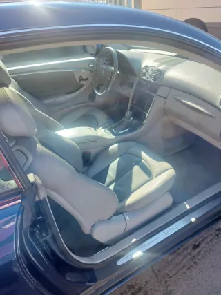 Mercedes-Benz  CLK 2002