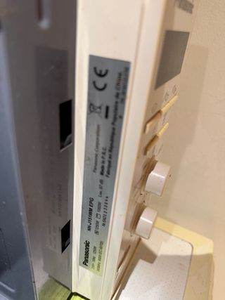 Microondas Panasonic 800W Grill 1000W