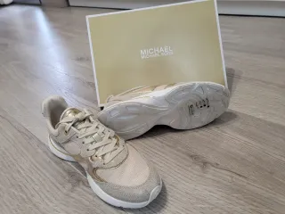 Michael Kors Zapatillas Beige y Doradas
