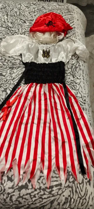 Disfraz Pirata Calavera Rojo chica.