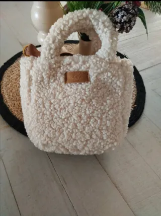 Bolso borreguito UGG beige y marrón
