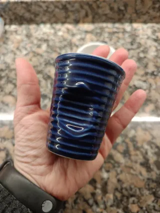 Juego de vasos de cerámica azul