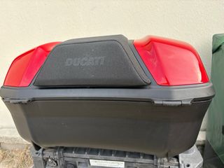 Top Case Ducati Multistrada DVT Rojo/Negro