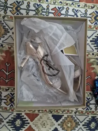 Sandalias Michael Kors Doradas Talla 39 nuevas