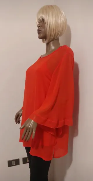 Blusa rossa manica lunga