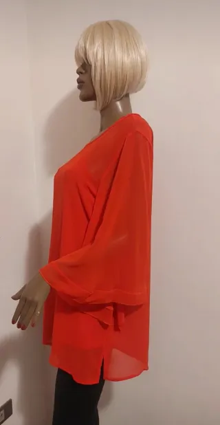Blusa rossa manica lunga
