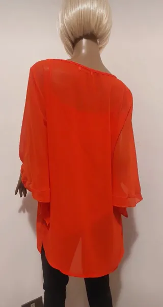 Blusa rossa manica lunga