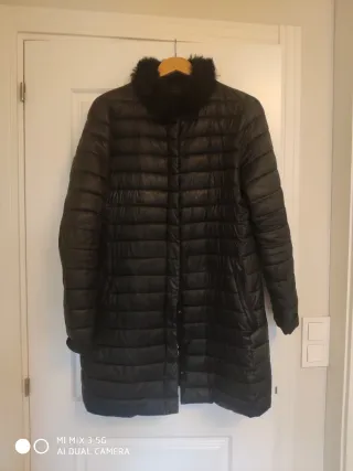 Abrigo plumífero mujer negro