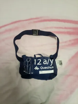 Chubasquero niñ@ Quechua azul y gris