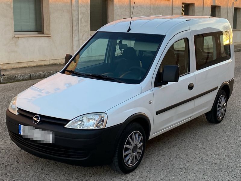 Opel Combo 1.3 CDTi 75cv - foto 1