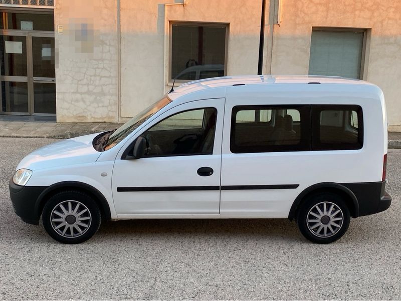Opel Combo 2010, foto 8